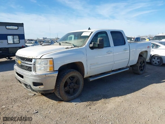 2011 Chevrolet Silverado 2500HD LTZ with VIN 1GC1KYC89BF171456, listed as a IAAI auction lot 41782109 with 1 mi miles. Bid and sale history available at carsss.com. Image 2.