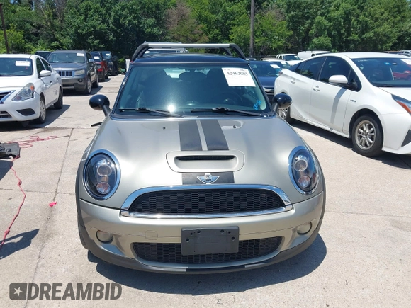 2009 MINI Hardtop S with VIN WMWMF73529TX40576, listed as a IAAI auction lot 42462085 with 77,936 mi miles and . Bid and sale history available at DreamBid. Image 6.