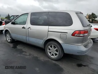 2001 Toyota Sienna CE with VIN 4T3ZF19C11U380942, listed as a Copart auction lot 53658875 with 158,205 mi miles and Clean Title. Bid and sale history available at carsss.com. Image 2.