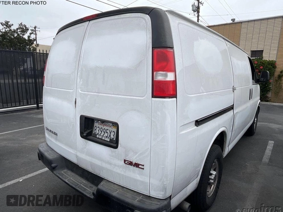 2023 GMC Savana Cargo z VIN 1GTW7AFP8P1143721, wystawiony jako IAAI lot #42383234 z przebiegiem 40 767 mil mil oraz . Historia ofert i sprzedaży dostępna na DreamBid. Obrazek 5.