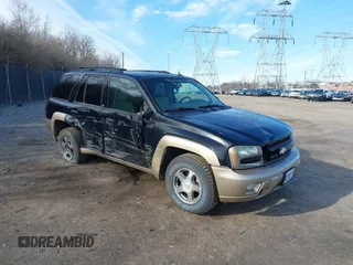 2004 Chevrolet TrailBlazer LS with VIN 1GNDT13S742304861, listed as a IAAI auction lot 41597648 with 126,526 mi miles. Bid and sale history available at carsss.com. Image 1.