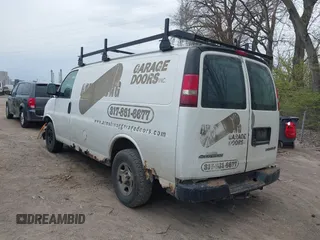 2004 Chevrolet Express Cargo z VIN 1GCFG15X141175066, wystawiony jako IAAI lot #42072307 z przebiegiem 279 939 mil mil oraz . Historia ofert i sprzedaży dostępna na DreamBid. Obrazek 3.