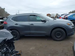 2017 Nissan Rogue SV with VIN 5N1AT2MV1HC773613, listed as a IAAI auction lot 41718631 with 92,461 mi miles. Bid and sale history available at carsss.com. Image 13.