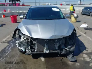 2019 Nissan Sentra SV z VIN 3N1AB7AP4KY337088, wystawiony jako IAAI lot #41762716 z przebiegiem 53 776 mil mil oraz . Historia ofert i sprzedaży dostępna na DreamBid. Obrazek 6.