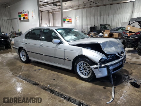2000 BMW 5 Series 528iA with VIN WBADM6343YGU14817, listed as a Copart auction lot 41567125 with 0 mi miles and Salvage Title. Bid and sale history available at carsss.com. Image 4.