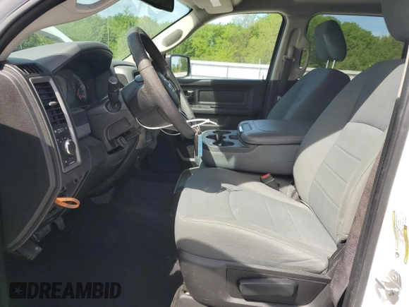 2019 Ram 1500 Tradesman z VIN 3C6RR6KG7KG730262, wystawiony jako Copart lot #52874995 z przebiegiem 78 792 mil mil oraz Szkoda całkowita • Salvage title. Historia ofert i sprzedaży dostępna na DreamBid. Obrazek 7.