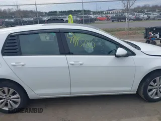 2020 Volkswagen Golf TSI z VIN 3VWG57AU0LM004011, wystawiony jako IAAI lot #41913180 z przebiegiem 111 157 mil mil oraz . Historia ofert i sprzedaży dostępna na DreamBid. Obrazek 13.
