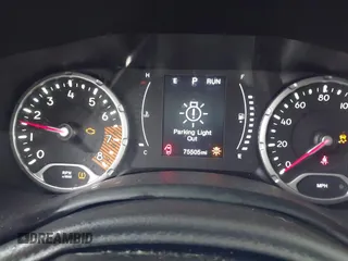 2020 Jeep Renegade Sport with VIN ZACNJAABXLPL52877, listed as a IAAI auction lot 41900699 with 75,505 mi miles and . Bid and sale history available at DreamBid. Image 7.