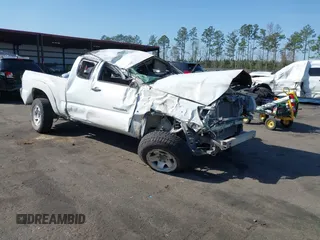 2006 Toyota Tacoma PreRunner z VIN 5TETX62N76Z263695, wystawiony jako IAAI lot #41584940 z przebiegiem 248 172 mil mil oraz . Historia ofert i sprzedaży dostępna na DreamBid. Obrazek 1.