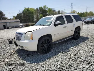 2009 GMC Yukon Denali z VIN 1GKFK03259R226534, wystawiony jako Copart lot #53036785 z przebiegiem 233 810 mil mil oraz Szkody całkowita. Historia ofert i sprzedaży dostępna na DreamBid. Obrazek 1.