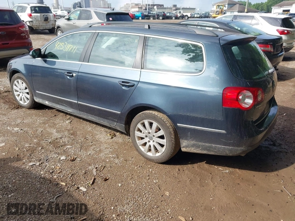 2008 Volkswagen Passat Komfort with VIN WVWXK73C58E234589, listed as a IAAI auction lot 42534711 with 156,519 mi miles and . Bid and sale history available at DreamBid. Image 3.