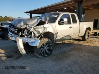2008 GMC Sierra 1500 SL z VIN 1GTEC19C18Z331712, wystawiony jako Copart lot #46325075 z przebiegiem 297 764 mil mil oraz Szkoda całkowita • Salvage title. Historia ofert i sprzedaży dostępna na DreamBid. Obrazek 1.