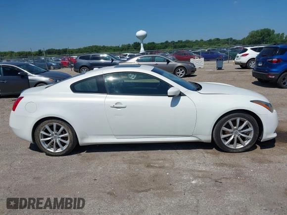 2014 Infiniti Q60 Journey with VIN JN1CV6EK7EM111241, listed as a IAAI auction lot 42653792 with 196,431 mi miles and . Bid and sale history available at DreamBid. Image 13.