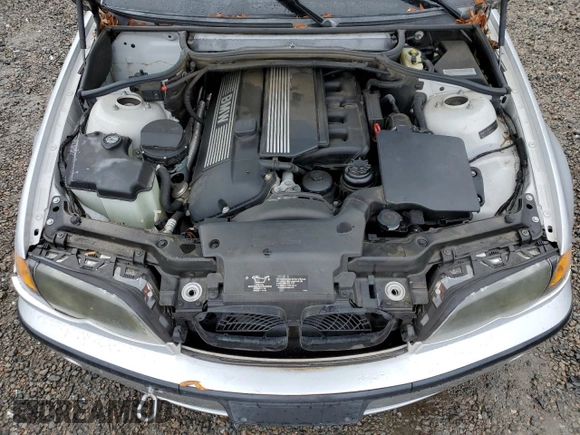 2003 BMW 3 Series 325i with VIN WBAEV33403KL83340, listed as a Copart auction lot 42205315 with 95,504 mi miles and Salvage Title. Bid and sale history available at carsss.com. Image 11.