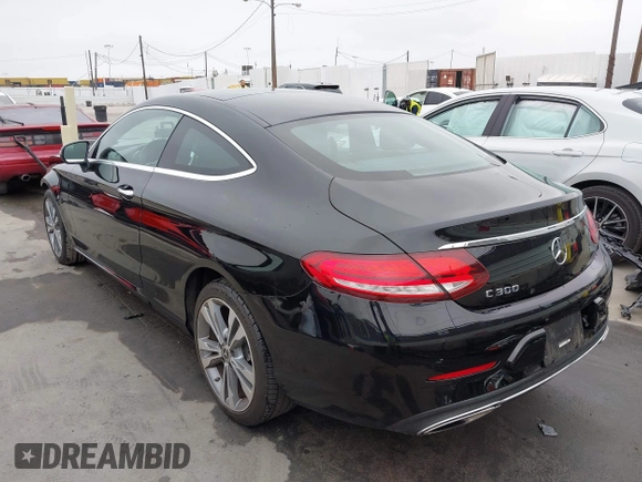 2019 Mercedes-Benz C 300 z VIN WDDWJ8DB6KF875249, wystawiony jako IAAI lot #42454994 z przebiegiem 51 013 mil mil oraz . Historia ofert i sprzedaży dostępna na DreamBid. Obrazek 3.