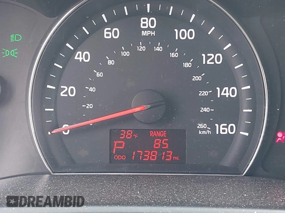 2014 Kia Sorento LX with VIN 5XYKTCA63EG545549, listed as a IAAI auction lot 41841324 with 173,813 mi miles and . Bid and sale history available at carsss.com. Image 15.