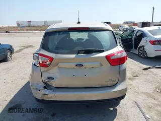 2017 Ford C-Max SE z VIN 1FADP5AU7HL117831, wystawiony jako IAAI lot #42034045 z przebiegiem 124 014 mil mil oraz . Historia ofert i sprzedaży dostępna na DreamBid. Obrazek 16.