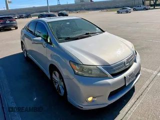 2010 Lexus HS 250h z VIN JTHBB1BA7A2029224, wystawiony jako Copart lot #58474475 z przebiegiem 272 805 mil mil oraz Tytuł czysty. Historia ofert i sprzedaży dostępna na DreamBid. Obrazek 1.