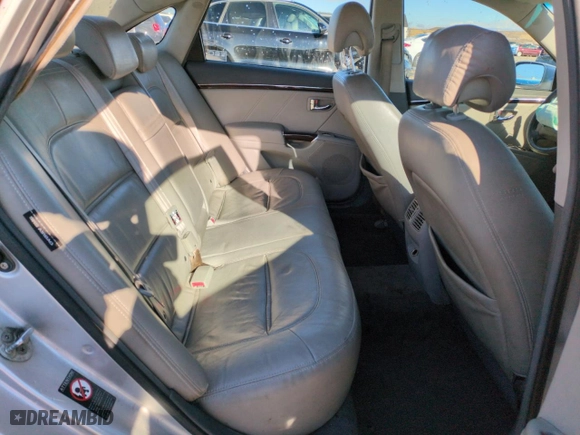 2009 Hyundai Azera GLS with VIN KMHFC46D09A356910, listed as a Copart auction lot 82407974 with 198,194 mi miles and Salvage Title. Bid and sale history available at carsss.com. Image 10.