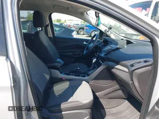 2013 Ford Escape SE with VIN 1FMCU9GX5DUB17091, listed as a IAAI auction lot 42047494 with 137,500 mi miles and . Bid and sale history available at DreamBid. Image 5.