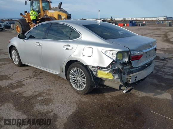 2016 Lexus ES 330 z VIN JTHBK1GG1G2217808, wystawiony jako IAAI lot #41675933 z przebiegiem 122 760 mil mil oraz . Historia ofert i sprzedaży dostępna na DreamBid. Obrazek 3.