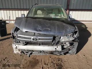 2006 Toyota Highlander Hybrid with VIN JTEDW21A960006905, listed as a IAAI auction lot 41520226 with 179,584 mi miles. Bid and sale history available at carsss.com. Image 6.