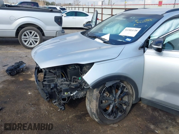 2020 Kia Sorento LX V6 with VIN 5XYPG4A58LG660524, listed as a IAAI auction lot 41505220 with 60,252 mi miles. Bid and sale history available at carsss.com. Image 6.