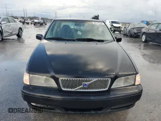 2000 Volvo S70 z VIN YV1LS61J3Y2668760, wystawiony jako Copart lot #86589334 z przebiegiem 147 183 mil mil oraz Czysty tytuł • Clean title. Historia ofert i sprzedaży dostępna na DreamBid. Obrazek 5.