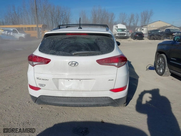 2016 Hyundai Tucson SE with VIN KM8J3CA42GU092788, listed as a IAAI auction lot 41297860 with 98,380 mi miles. Bid and sale history available at carsss.com. Image 16.
