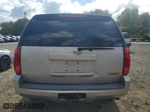 2007 GMC Yukon SLT with VIN 1GKFK13067J145249, listed as a Copart auction lot 73796204 with 185,683 mi miles and Clean Title. Bid and sale history available at DreamBid. Image 6.