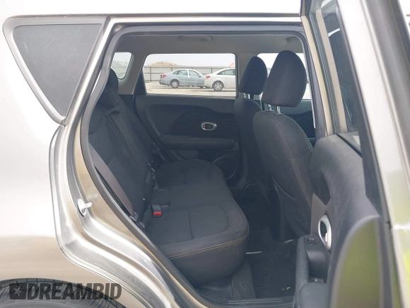 2015 Kia Soul + with VIN KNDJP3A5XF7112977, listed as a IAAI auction lot 41787435 with 184,000 mi miles. Bid and sale history available at carsss.com. Image 8.