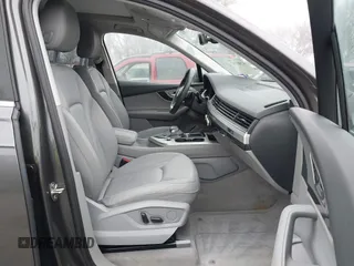 2018 Audi Q7 Premium Plus with VIN WA1LHAF70JD040387, listed as a IAAI auction lot 41087797 with 75,031 mi miles. Bid and sale history available at carsss.com. Image 5.