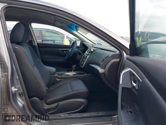 2016 Nissan Altima SV with VIN 1N4AL3AP8GC165916, listed as a IAAI auction lot 42035695 with 126,398 mi miles and . Bid and sale history available at DreamBid. Image 5.