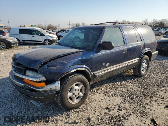 2000 Chevrolet Blazer LT z VIN 1GNDT13W9Y2135306, wystawiony jako Copart lot #47902155 z przebiegiem 152 008 mil mil oraz Szkoda całkowita • Salvage title. Historia ofert i sprzedaży dostępna na DreamBid. Obrazek 1.