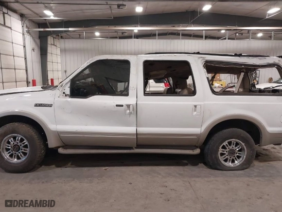 2000 Ford Excursion Limited with VIN 1FMSU43F5YED20090, listed as a IAAI auction lot 41152653 with NaN miles. Bid and sale history available at carsss.com. Image 14.