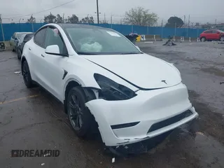 2024 Tesla Model Y Long Range z VIN 7SAYGDEEXRF230169, wystawiony jako IAAI lot #41723049 z przebiegiem Nie podano mil oraz . Historia ofert i sprzedaży dostępna na DreamBid. Obrazek 1.
