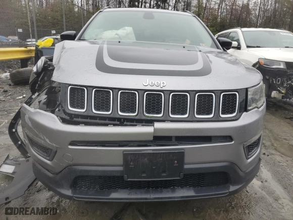 2018 Jeep Compass Sport with VIN 3C4NJDAB3JT213538, listed as a Copart auction lot 42755835 with 73,838 mi miles and Salvage Title. Bid and sale history available at carsss.com. Image 5.