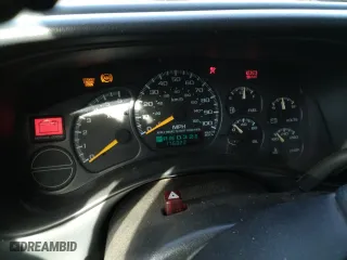 2000 Chevrolet Silverado 1500 LS with VIN 2GCEC19T2Y1352223, listed as a Copart auction lot 51235275 with 176,022 mi miles and Salvage Title. Bid and sale history available at carsss.com. Image 9.