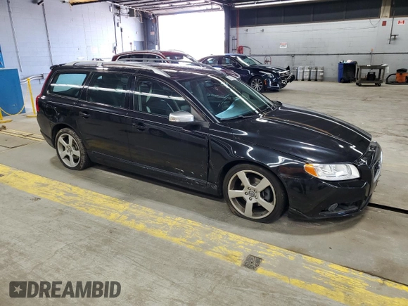 2010 Volvo V70 z VIN YV1982BW2A1123821, wystawiony jako Copart lot #55999235 z przebiegiem 126 010 mil mil oraz Szkoda całkowita • Salvage title. Historia ofert i sprzedaży dostępna na DreamBid. Obrazek 4.