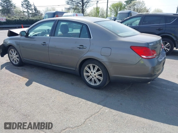 2005 Toyota Avalon XL with VIN 4T1BK36B95U045494, listed as a IAAI auction lot 41800117 with 192,227 mi miles and . Bid and sale history available at DreamBid. Image 3.
