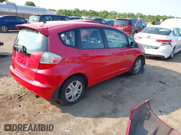 2009 Honda Fit z VIN JHMGE88219S023503, wystawiony jako IAAI lot #42376165 z przebiegiem 142 166 mil mil oraz . Historia ofert i sprzedaży dostępna na DreamBid. Obrazek 4.