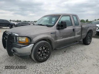 2001 Ford Super Duty F-250 XL with VIN 1FTNX20L01EB96534, listed as a Copart auction lot 53392625 with 319,509 mi miles and Salvage Title. Bid and sale history available at carsss.com. Image 1.