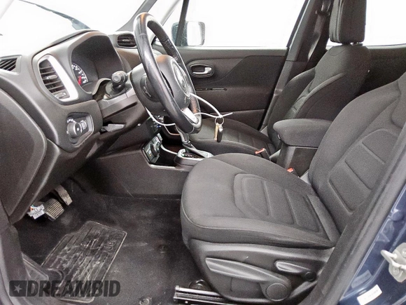 2020 Jeep Renegade Latitude with VIN ZACNJBBB4LPM04590, listed as a Copart auction lot 62933525 with 145,476 mi miles and Clean title. Bid and sale history available at DreamBid. Image 7.