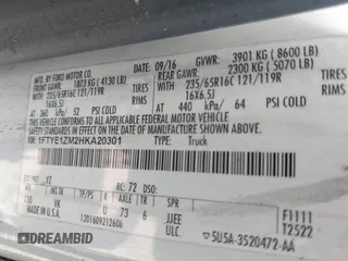 2017 Ford Transit z VIN 1FTYE1ZM2HKA20301, wystawiony jako IAAI lot #42323437 z przebiegiem Nie podano mil oraz . Historia ofert i sprzedaży dostępna na DreamBid. Obrazek 9.