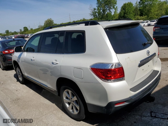 2011 Toyota Highlander with VIN 5TDBK3EH1BS044964, listed as a Copart auction lot 51984564 with 157,415 mi miles and Clean Title. Bid and sale history available at carsss.com. Image 2.