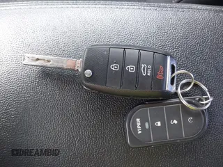 2018 Kia Optima LX z VIN 5XXGT4L32JG205418, wystawiony jako IAAI lot #42062997 z przebiegiem 103 126 mil mil oraz . Historia ofert i sprzedaży dostępna na DreamBid. Obrazek 11.