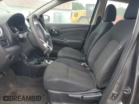 2016 Nissan Versa SV z VIN 3N1CN7AP4GL819029, wystawiony jako Copart lot #64666945 z przebiegiem Nie podano mil oraz Czysty tytuł • Clean title. Historia ofert i sprzedaży dostępna na DreamBid. Obrazek 7.