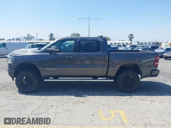 2019 Ram 1500 Big Horn z VIN 1C6RRFFG8KN710927, wystawiony jako IAAI lot #41850421 z przebiegiem 66 007 mil mil oraz . Historia ofert i sprzedaży dostępna na DreamBid. Obrazek 14.