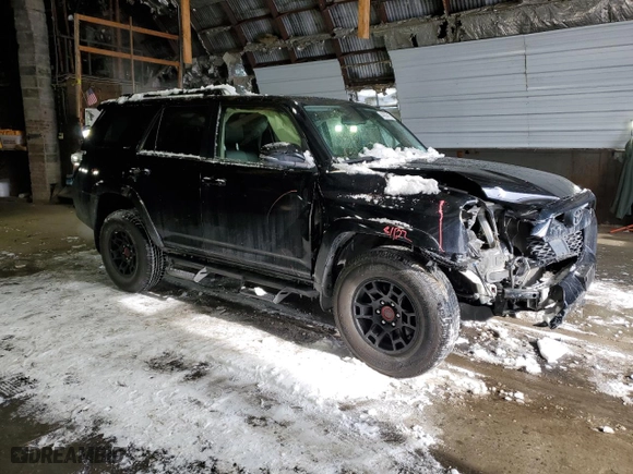 2023 Toyota 4Runner SR5 Premium with VIN JTENU5JR9P6125599, listed as a Copart auction lot 44004715 with 24,779 mi miles and Salvage Title. Bid and sale history available at carsss.com. Image 4.