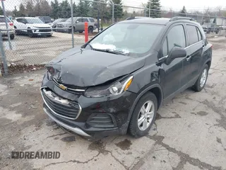 2019 Chevrolet Trax LT z VIN 3GNCJLSB7KL327065, wystawiony jako IAAI lot #42005861 z przebiegiem 84 795 mil mil oraz . Historia ofert i sprzedaży dostępna na DreamBid. Obrazek 16.